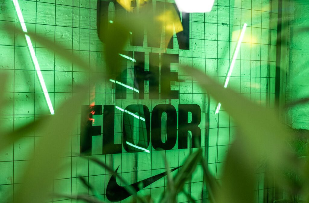 NIKE, OWN THE FLOOR
