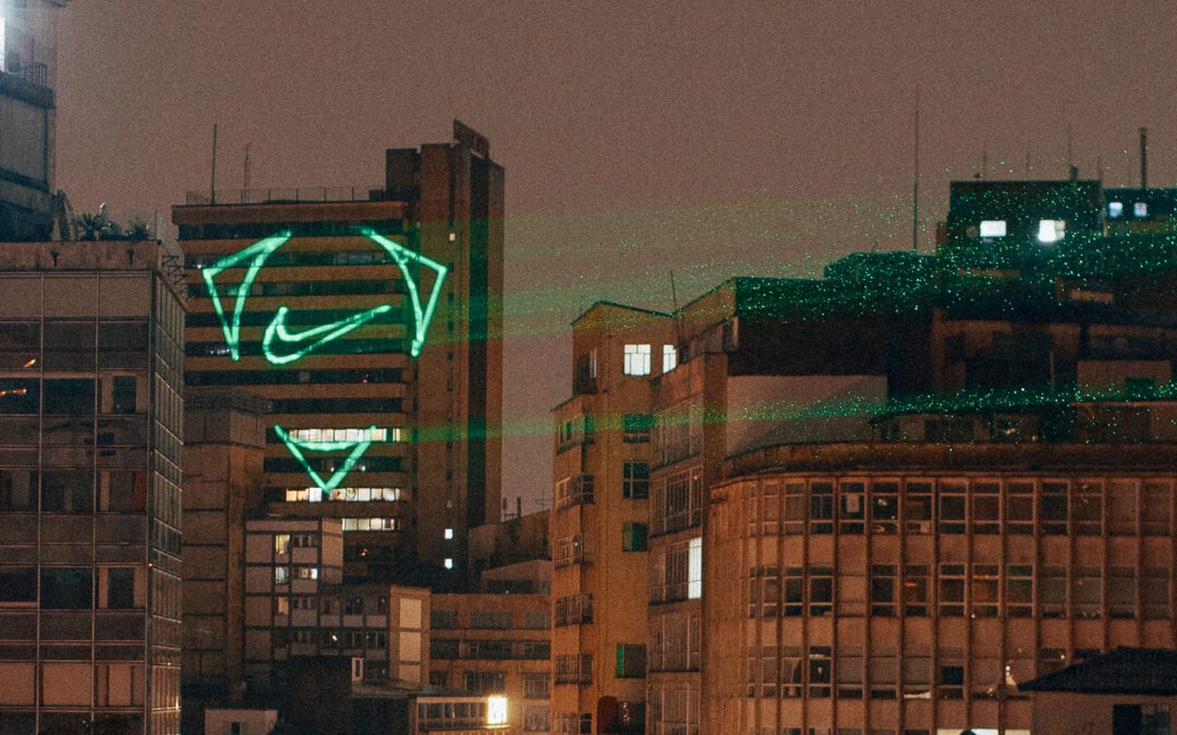 NIKE FÚTBOL – LOGO IN THE WILD